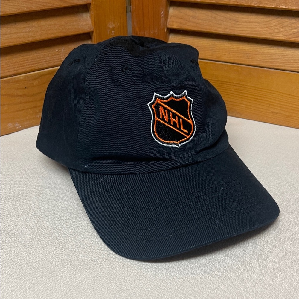 Black NHL Labatt Blue Logo Cap 🇨🇦